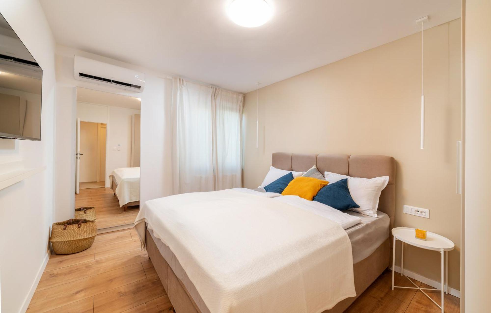 Cro.Lo Modern Retreat Apartment Split Exterior photo