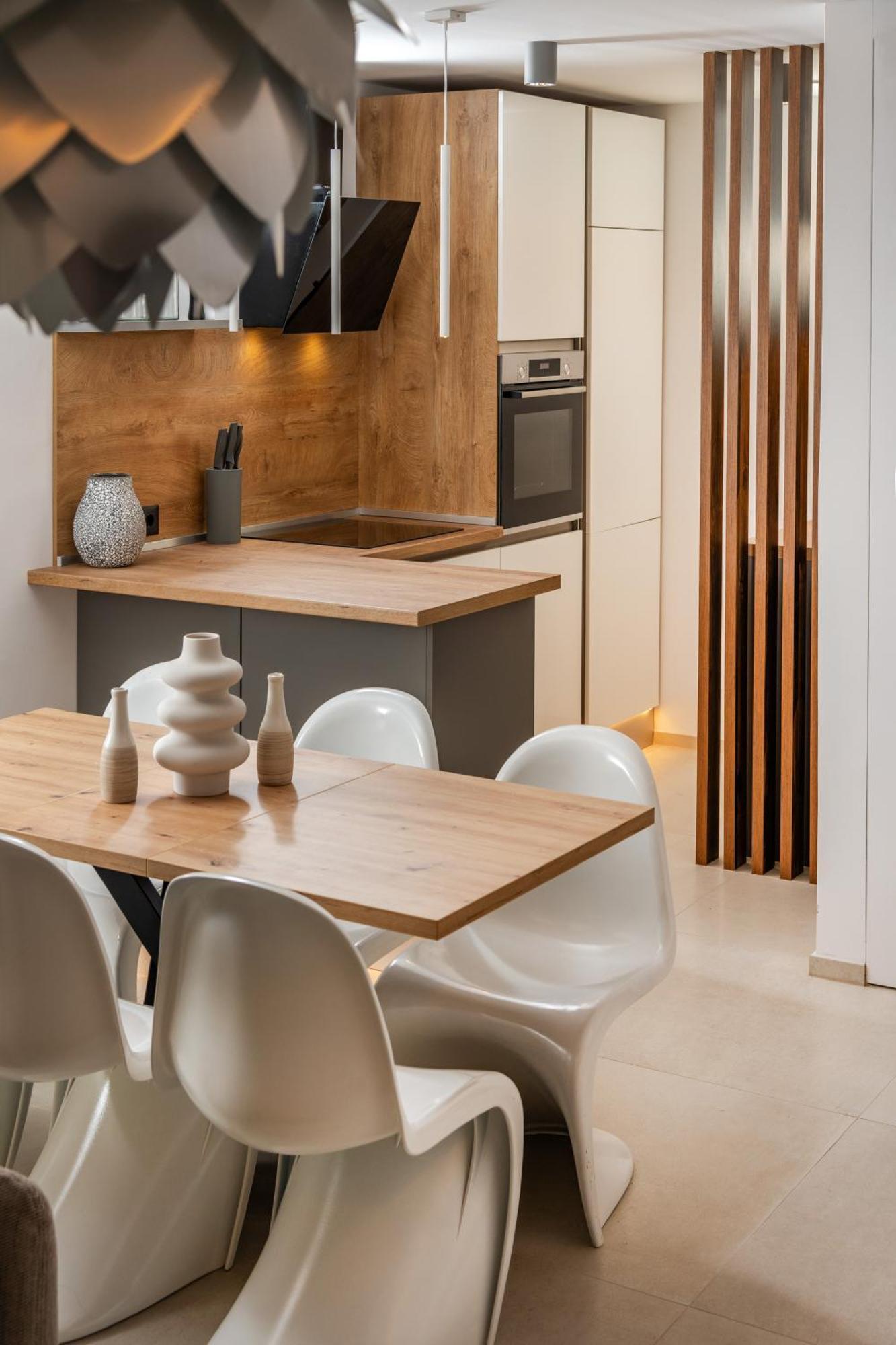 Cro.Lo Modern Retreat Apartment Split Exterior photo