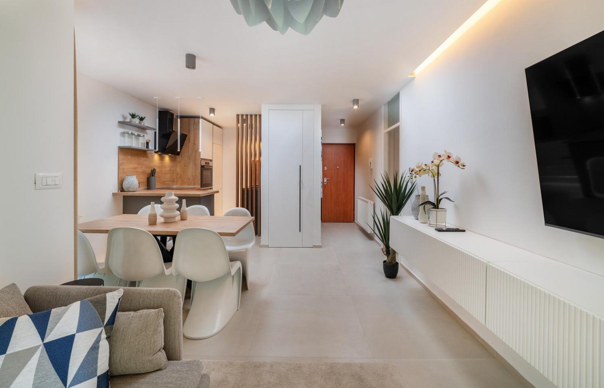 Cro.Lo Modern Retreat Apartment Split Exterior photo